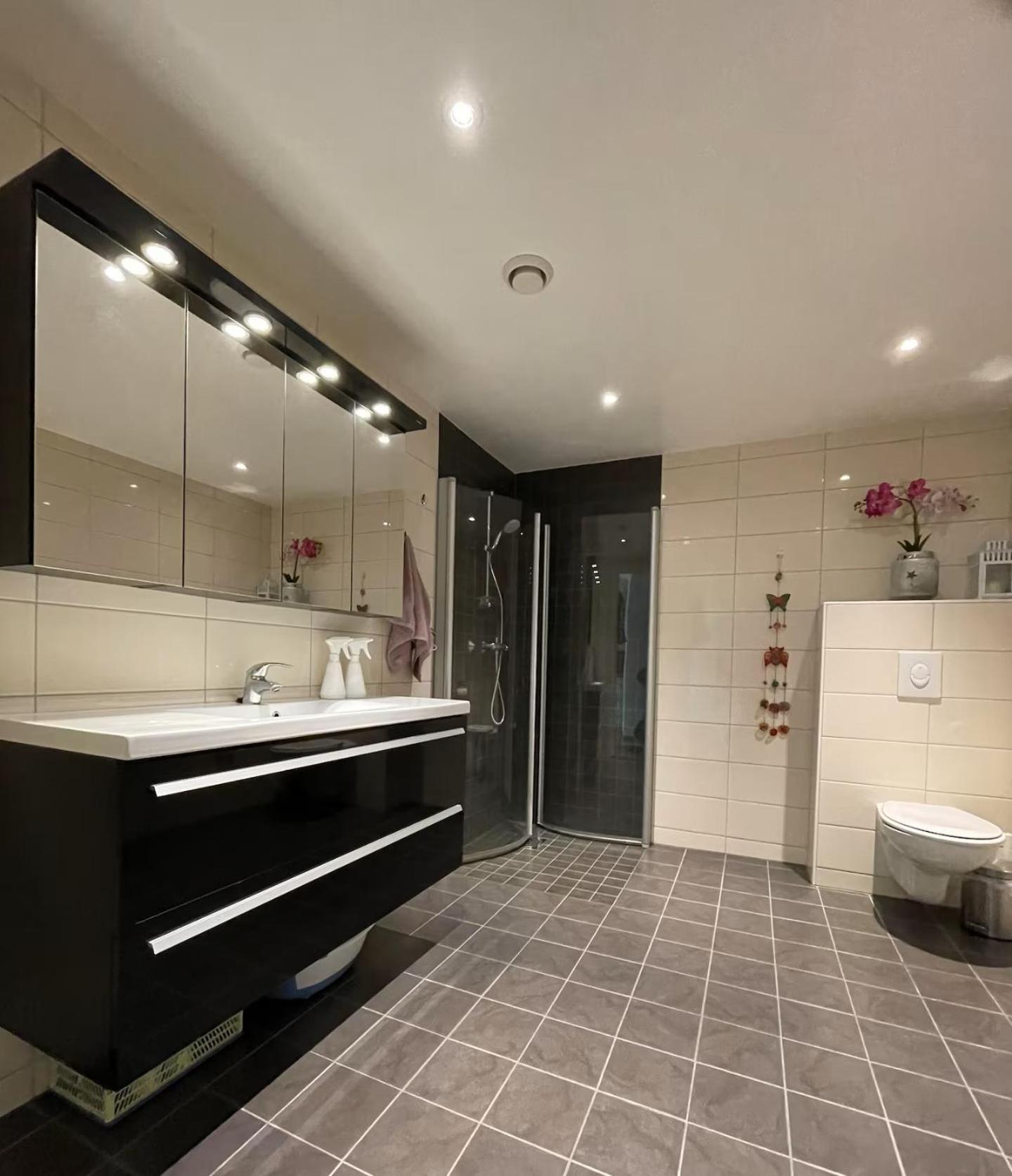 3 Sleeping Rooms For 82M2 Which Direct Traffic To Airport And City Center Bergen Exterior foto